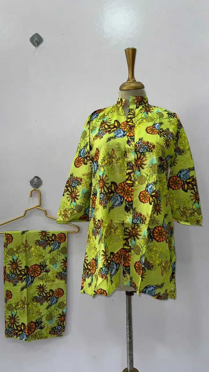 2 Pcs Women's Stitched Linen Printed Co-Ord Set - Image 3