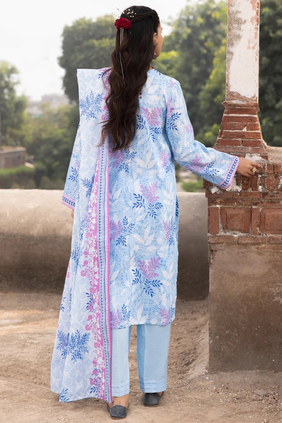 Unstitched Printed Warm Khaddar 3 Piece - Winter Apparel Accessory Designed For Cold Weather Styling And Daily Wardrobe Routine - Image 2