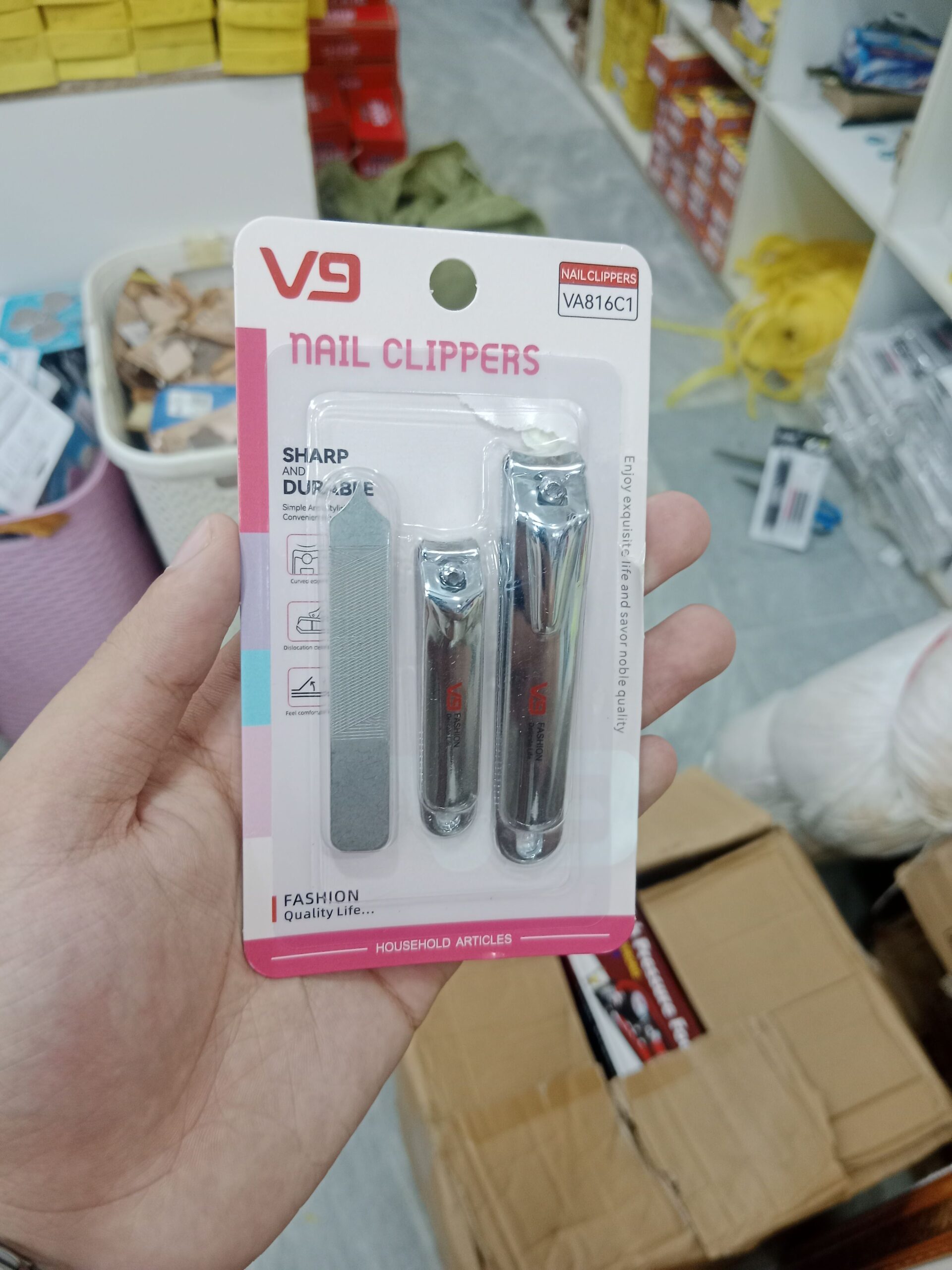 V9 Nail Clippers Set โ Professional Stainless Steel Nail Cutter & File Grooming Kit - Image 2