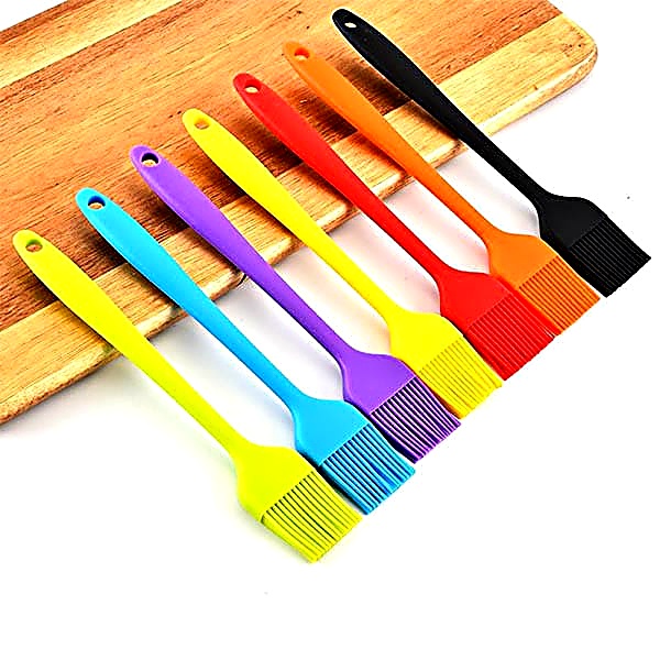 Silicon Oil Brush Cooking Tools Large Size - Kitchen Product Designed For Cooking And Daily Food Preparation Routine (Random Color) - Image 3