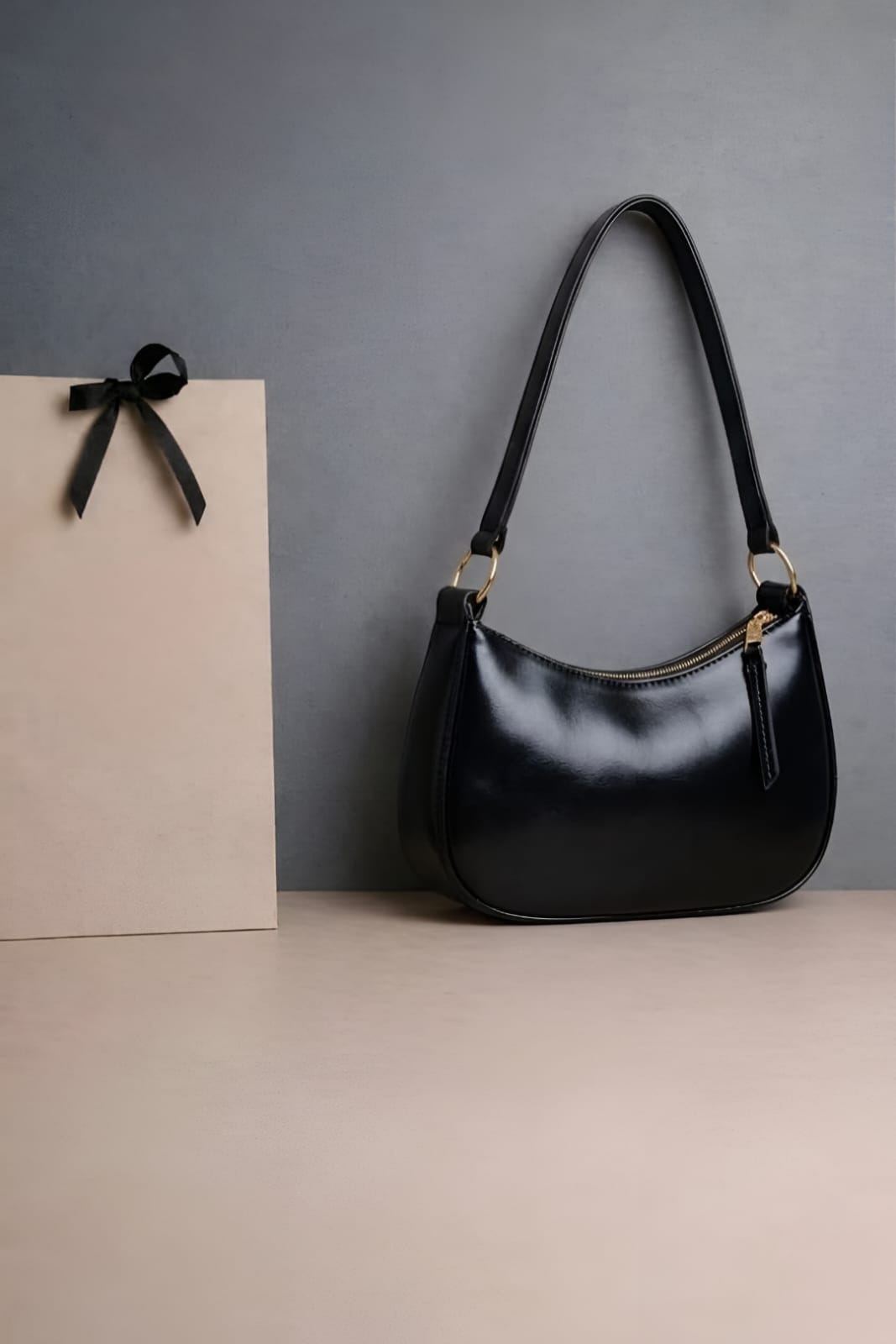 Women's Classic Zip Shoulder Bag | Sleek Everyday Carry - Image 2