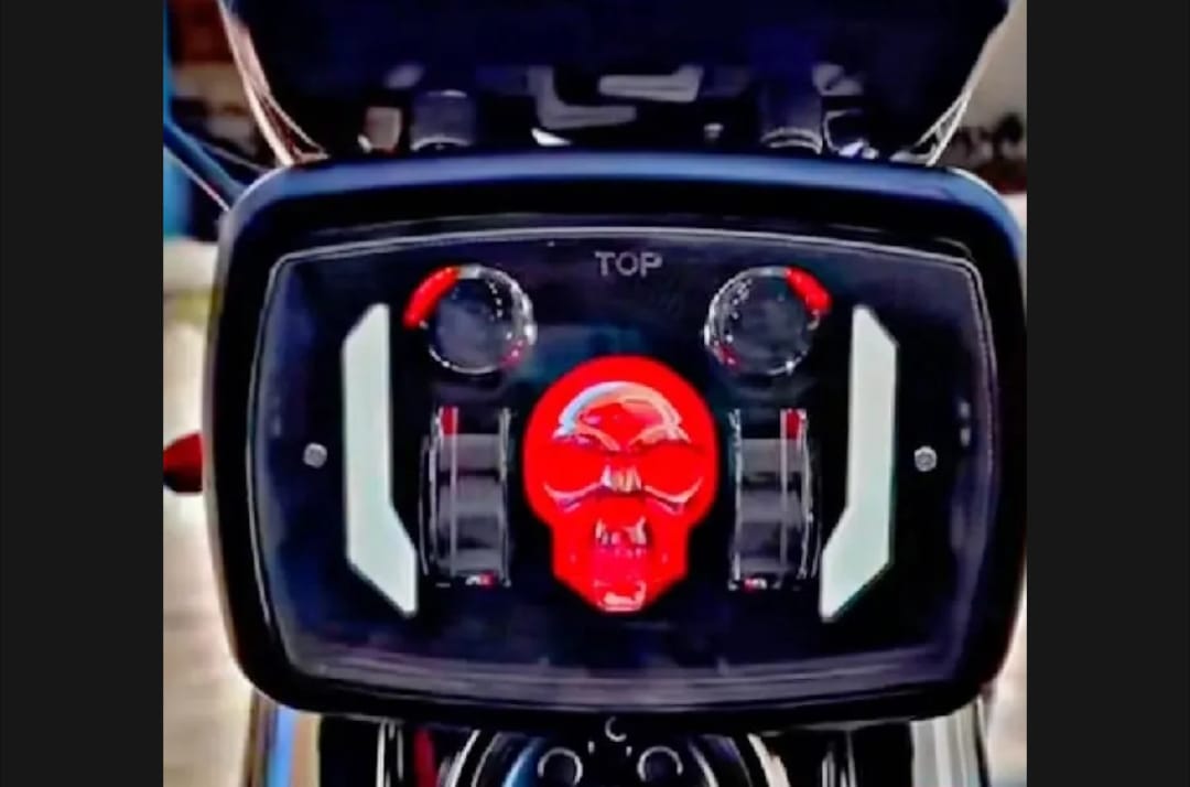 Premium Skull Headlamp for Honda CD70 & CG125 โ Aggressive Red Skull DRL with Dual LED Projectors - Image 4