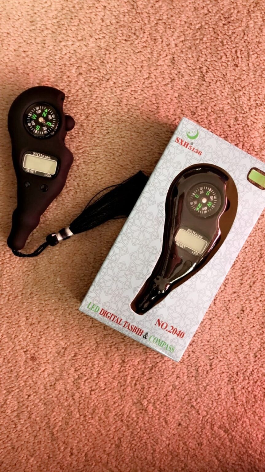 Digital Counter with Qibla Compass and Rotating Prayer Beads Portable Finger Tasbeeh Japa (random color) - Image 3