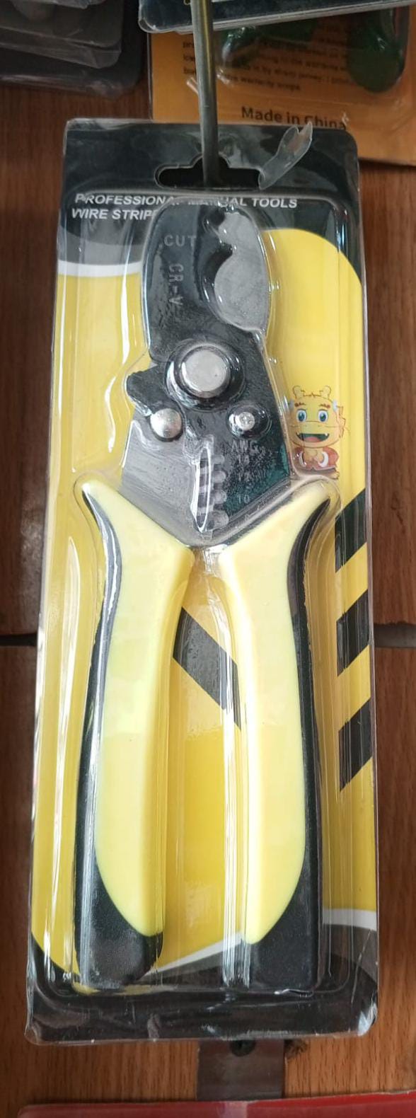 Stainless Steel Wire Cutter Cable Stripper Plier With Multicolor Handle For Household Use (Random Color) - Image 5