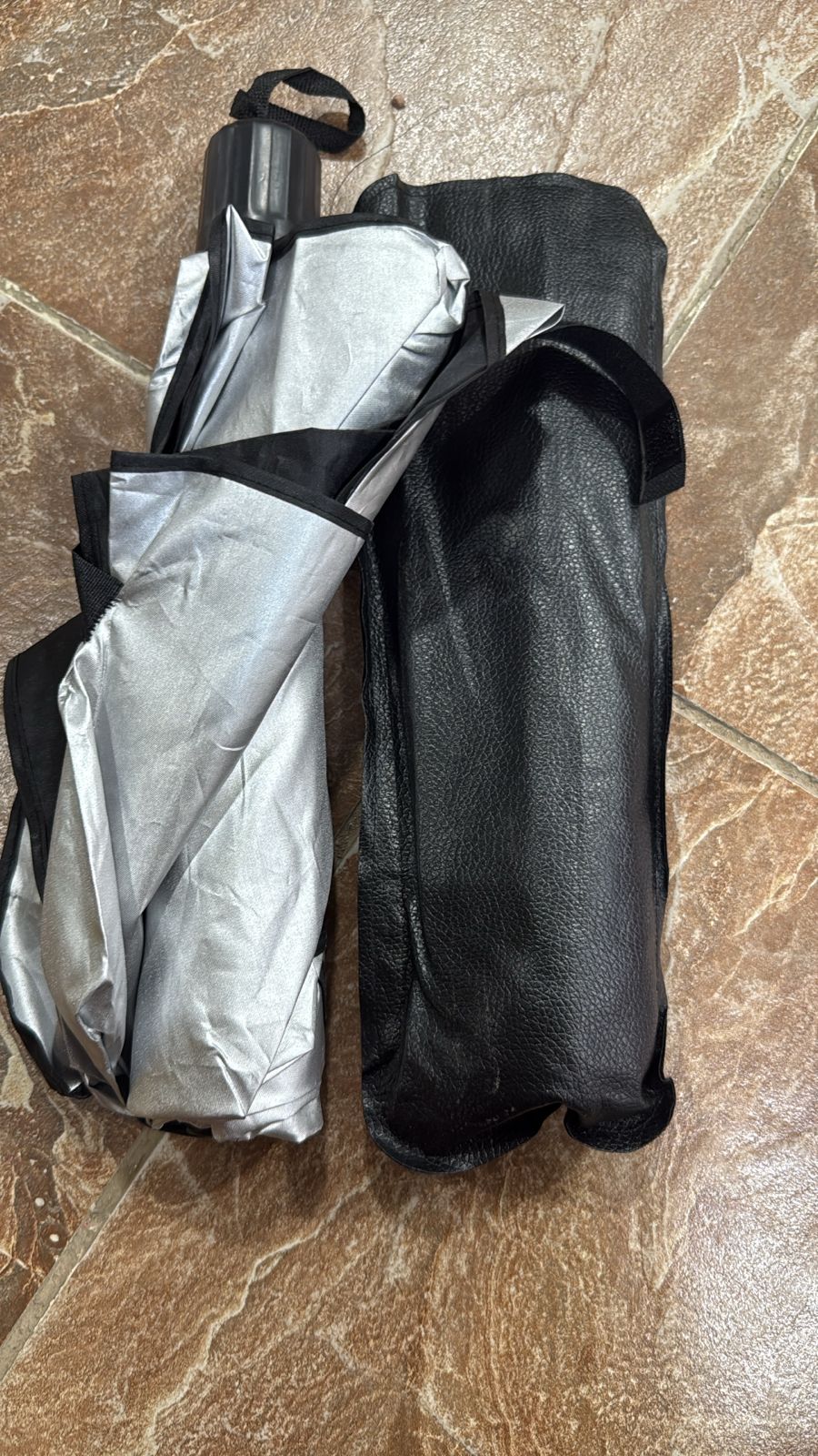 Universal Foldable Car Windshield Sun Shade Umbrella โ UV Protection & Heat Insulation Cover - Image 6