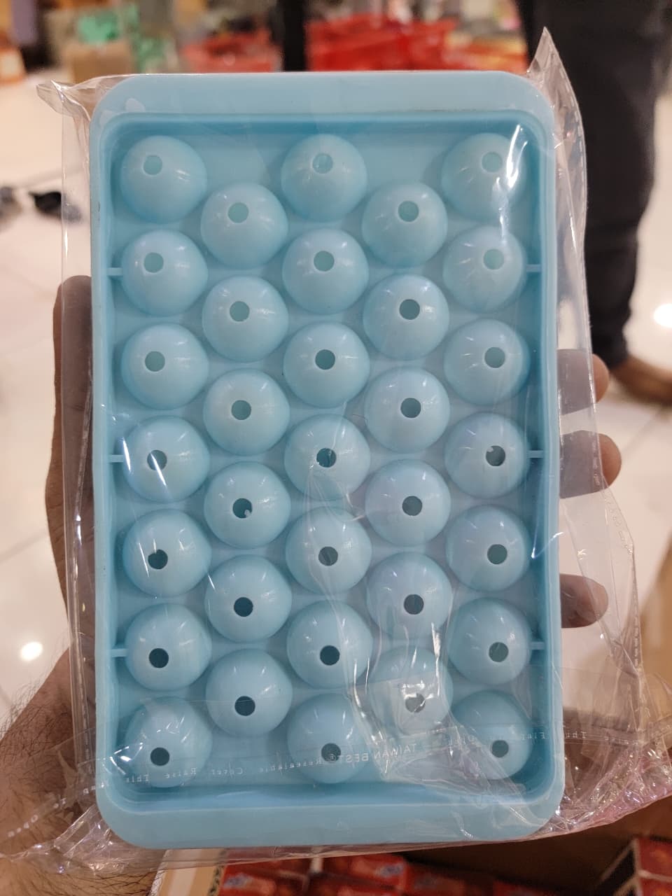 1 PCs Round Ice Cube Tray & Sphere Ice Ball Maker Mold with Container โ Circle Mini Ice Sphere Storage Bin & Chilling Set - Image 4