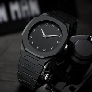 Black Minimalist Analog Wrist Aura Watch With Stainless Steel Strap And Butterfly Lock