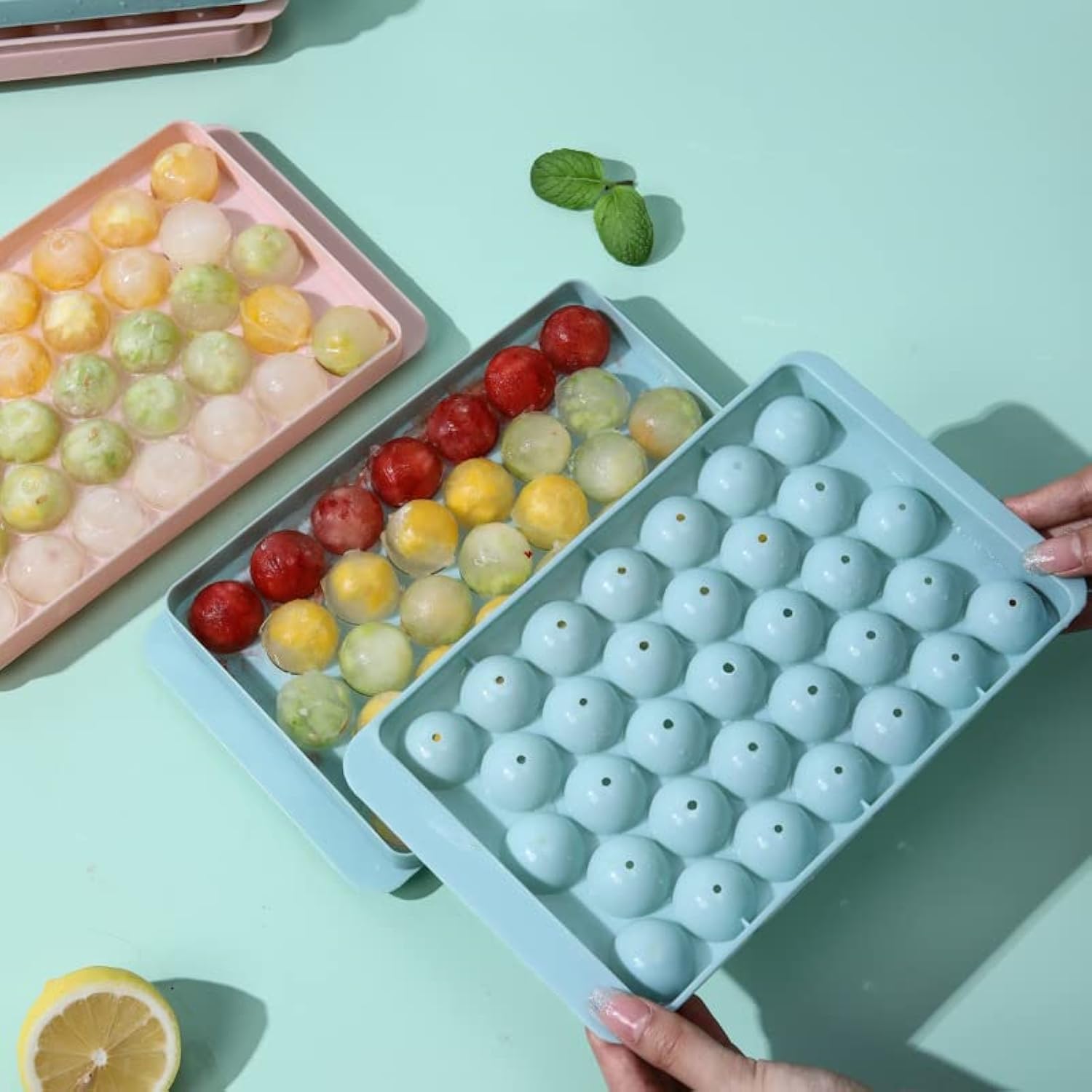 1 PCs Round Ice Cube Tray & Sphere Ice Ball Maker Mold with Container โ Circle Mini Ice Sphere Storage Bin & Chilling Set